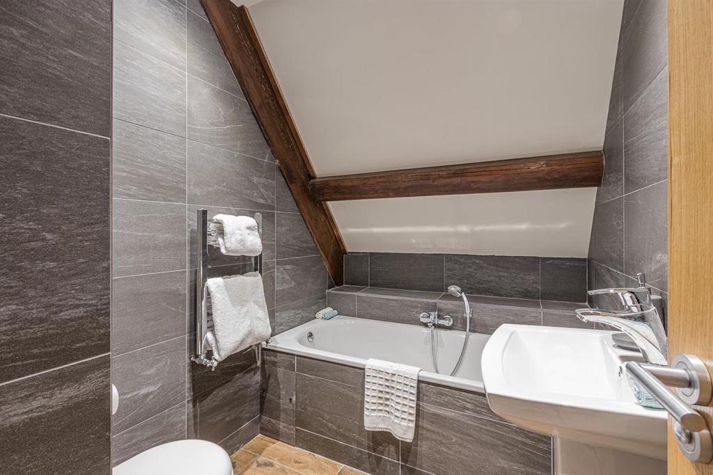 St James Church 14-1.jpg