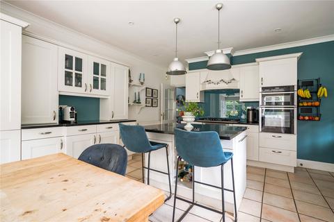 5 Ashdown Way, Kingwood, Henley-on-thames, RG9 5WD