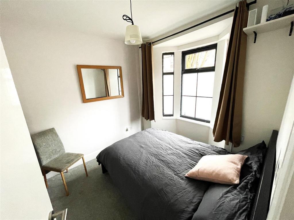 4th bedroom.JPG