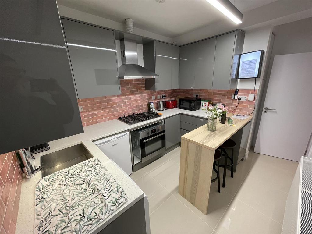 Kitchen again.JPG