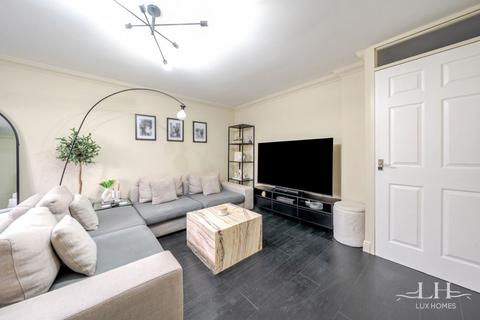 1 bedroom maisonette for sale, Consort Close, Brentwood