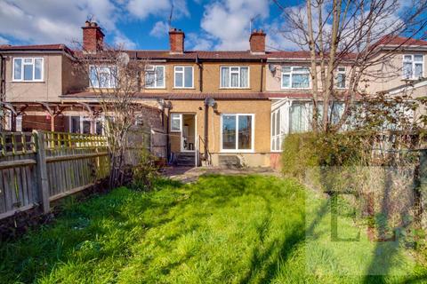 3 bedroom terraced house to rent, Oxleay Road, Harrow HA2