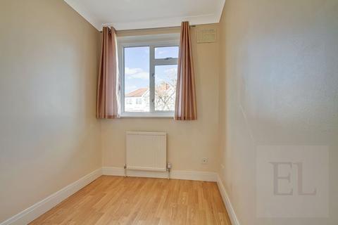 3 bedroom terraced house to rent, Oxleay Road, Harrow HA2