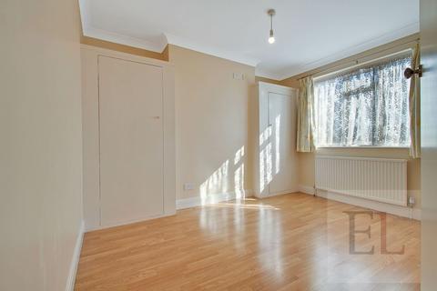 3 bedroom terraced house to rent, Oxleay Road, Harrow HA2