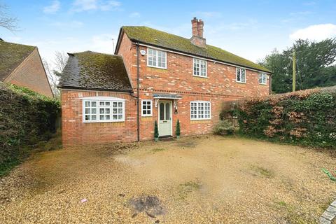 3 bedroom semi-detached house to rent, Hydes Platt, Ecchinswell RG20