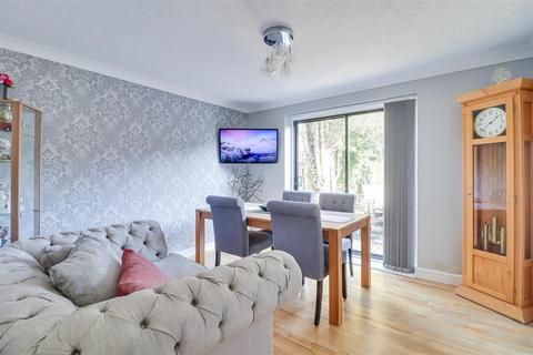 4 bedroom detached house for sale, St. Clements Crescent, Benfleet SS7