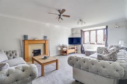 undefined, St. Clements Crescent, Benfleet SS7