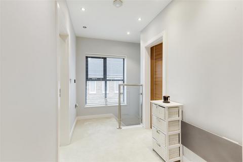 239 Perry Road, Nottingham, NG5 1GN