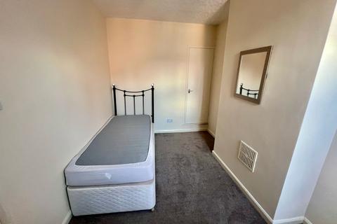 2 bedroom terraced house to rent, Buxton Street, Leicester, LE2 0FJ