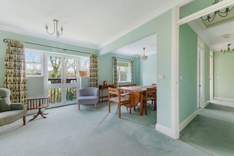 1 bedroom retirement property for sale, 5 Wray Park Road, Reigate RH2