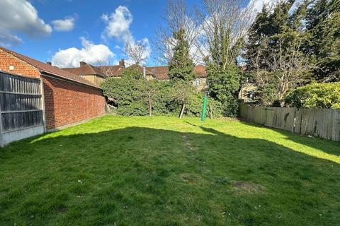 9 Alderton Crescent, London, NW4 3XU