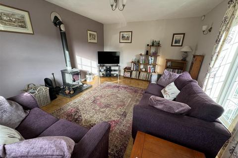 3 bedroom house for sale, Cwmsymlog