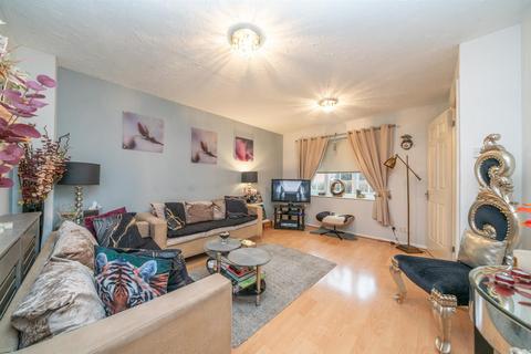 3 bedroom end of terrace house for sale, Bencroft Road, Hemel Hempstead, Hertfordshire, HP2 5UY