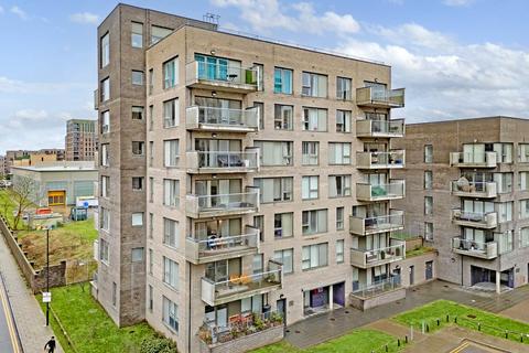 2 bedroom flat for sale, Bawley Court, 1 Magellan Boulevard, London