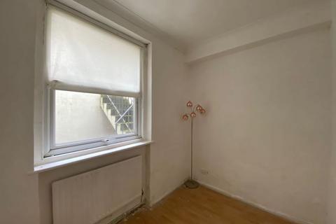 2 bedroom flat for sale, Garden Flat, 31 Thurlow Park Road, Lambeth, London, SE21 8JP