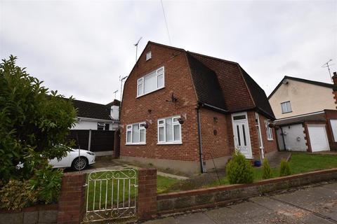 4 bedroom detached house for sale, Bellhouse Crescent, Leigh-On-Sea