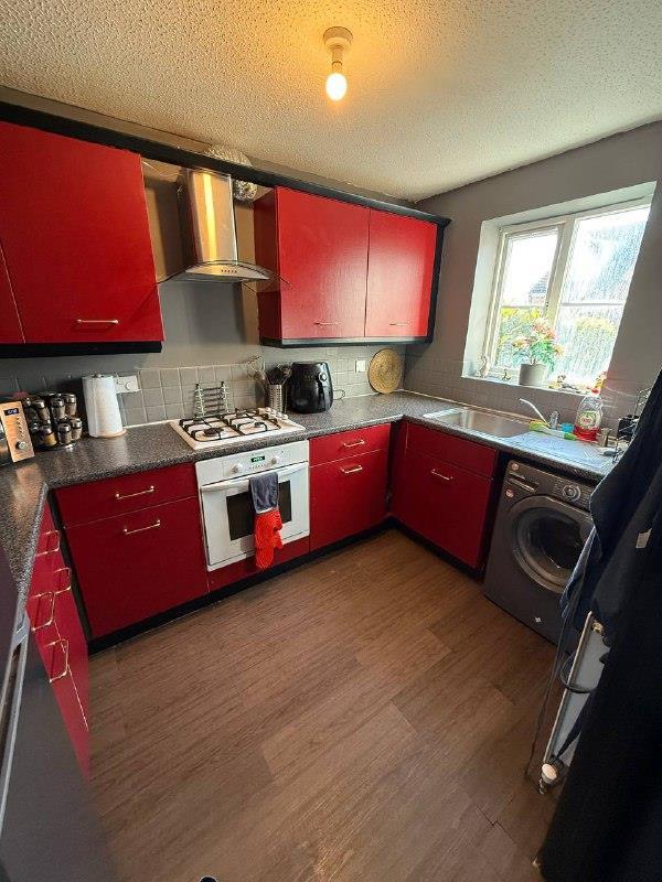 Kitchen 1.jpg