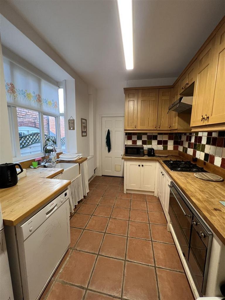 Kitchen .jpg