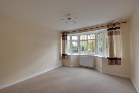 3 bedroom house to rent, The Fairway, Ruislip, HA4