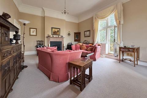 2 bedroom apartment for sale, Trossachs Drive, Bath