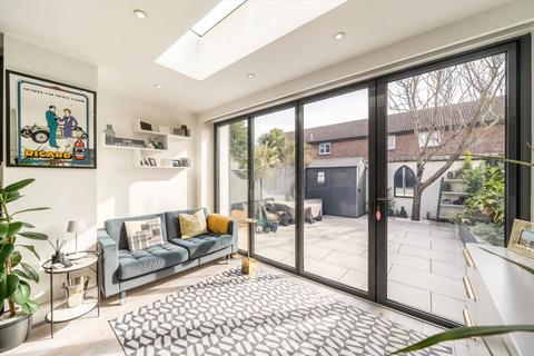 78 Hessel Road, London, W13 9ET