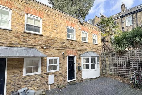 3 bedroom mews to rent, West Kensington, W14