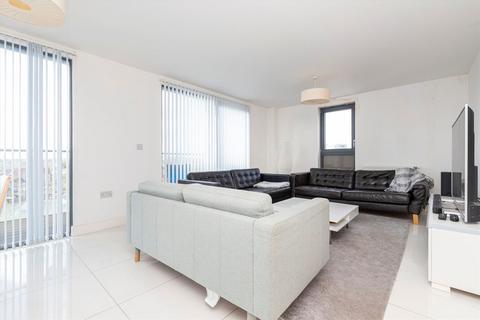 2 bedroom flat to rent, Dalston Square, London E8