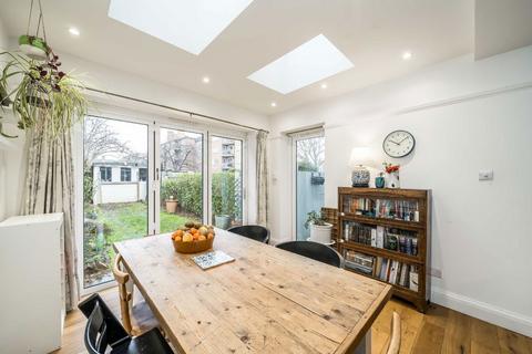 10 Abbots Park, London, SW2 3QD