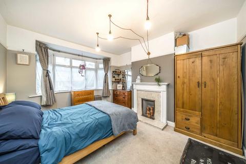 10 Abbots Park, London, SW2 3QD