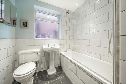 10 Abbots Park, London, SW2 3QD