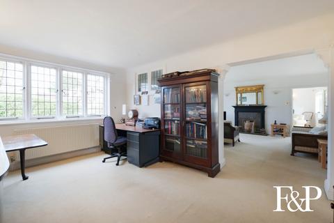 undefined, Bray, Maidenhead
