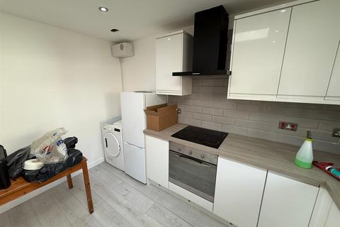 1 bedroom flat to rent, Galliard Road, London