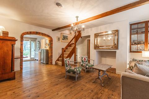 Wellesley House, 61 Holt Road, North Elmham, Dereham, NR20 5JS