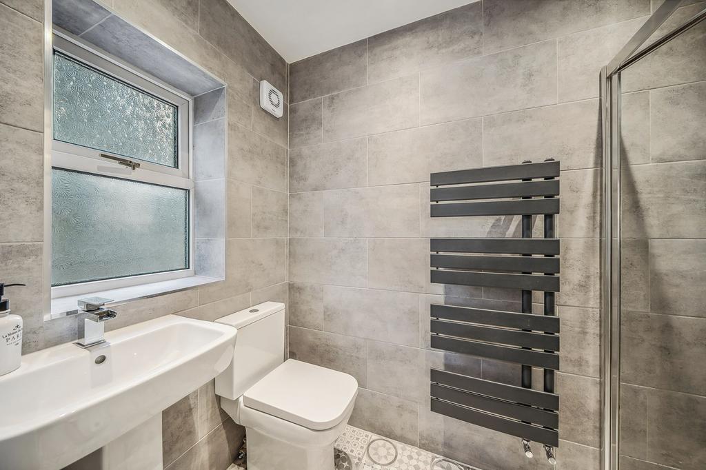 Bed 1 ensuite