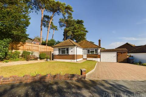 2 bedroom detached bungalow for sale, Lynne Close, South Croydon, Surrey