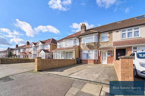 3 bedroom terraced house for sale, Ash Grove, Hounslow, TW5