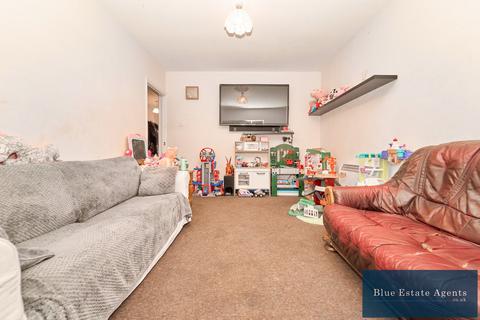 117 Ash Grove, Hounslow, TW5 9DX