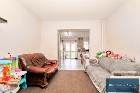 117 Ash Grove, Hounslow, TW5 9DX