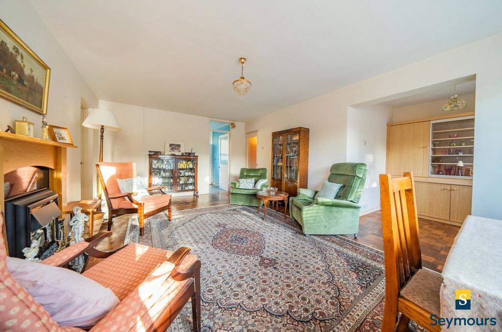Living/Dining Room