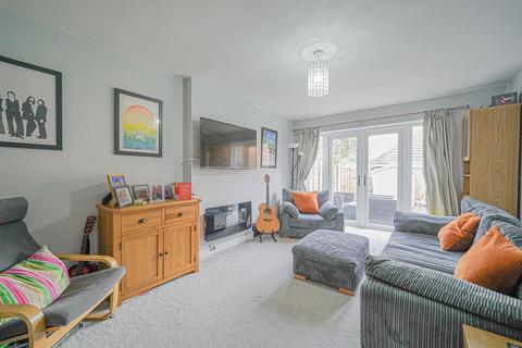14 Hazel Grove, Hockley Heath, Solihull, B94 6QW