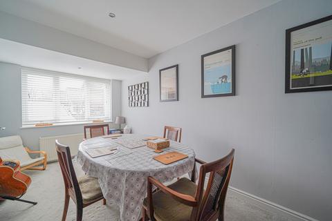 14 Hazel Grove, Hockley Heath, Solihull, B94 6QW