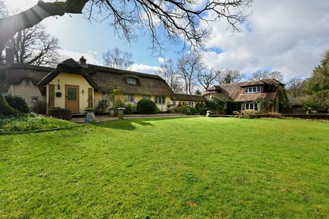 4 bedroom country house for sale, Blissford, Fordingbridge, SP6