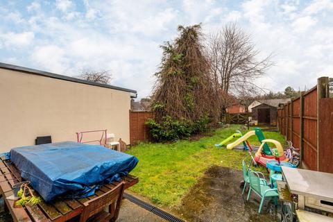 3 bedroom end of terrace house for sale, Mogden Lane, Hounslow, Isleworth, TW7