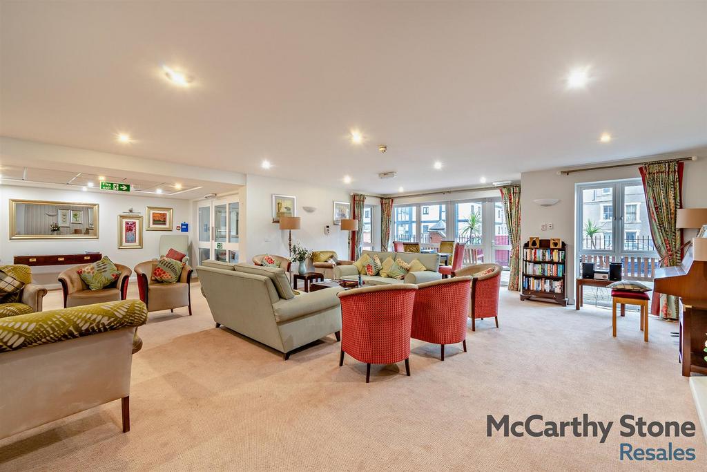 Homeowners Lounge
