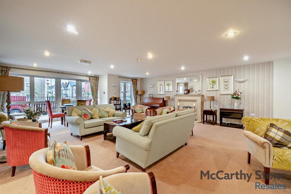 Homeowners Lounge