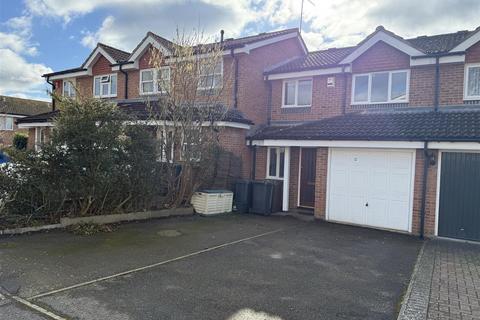 3 bedroom terraced house to rent, Page Hill, Ware SG12