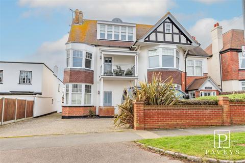 1 bedroom flat for sale, Third Avenue, Frinton-On-Sea