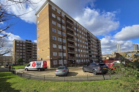 3 bedroom flat for sale, 55 Penrose House, Penrose Street, Walworth, London, SE17 3DY