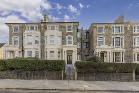 3 bedroom flat to rent, Tollington Park, London N4