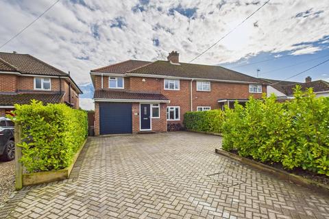 3 bedroom semi-detached house for sale, Manse Lane, Tadley, RG26